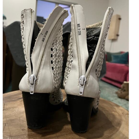 Jeffrey Campbell Leather White Waven Woven Wicker Booties Boots Shoes 7.5  $245 - Picture 6 of 16